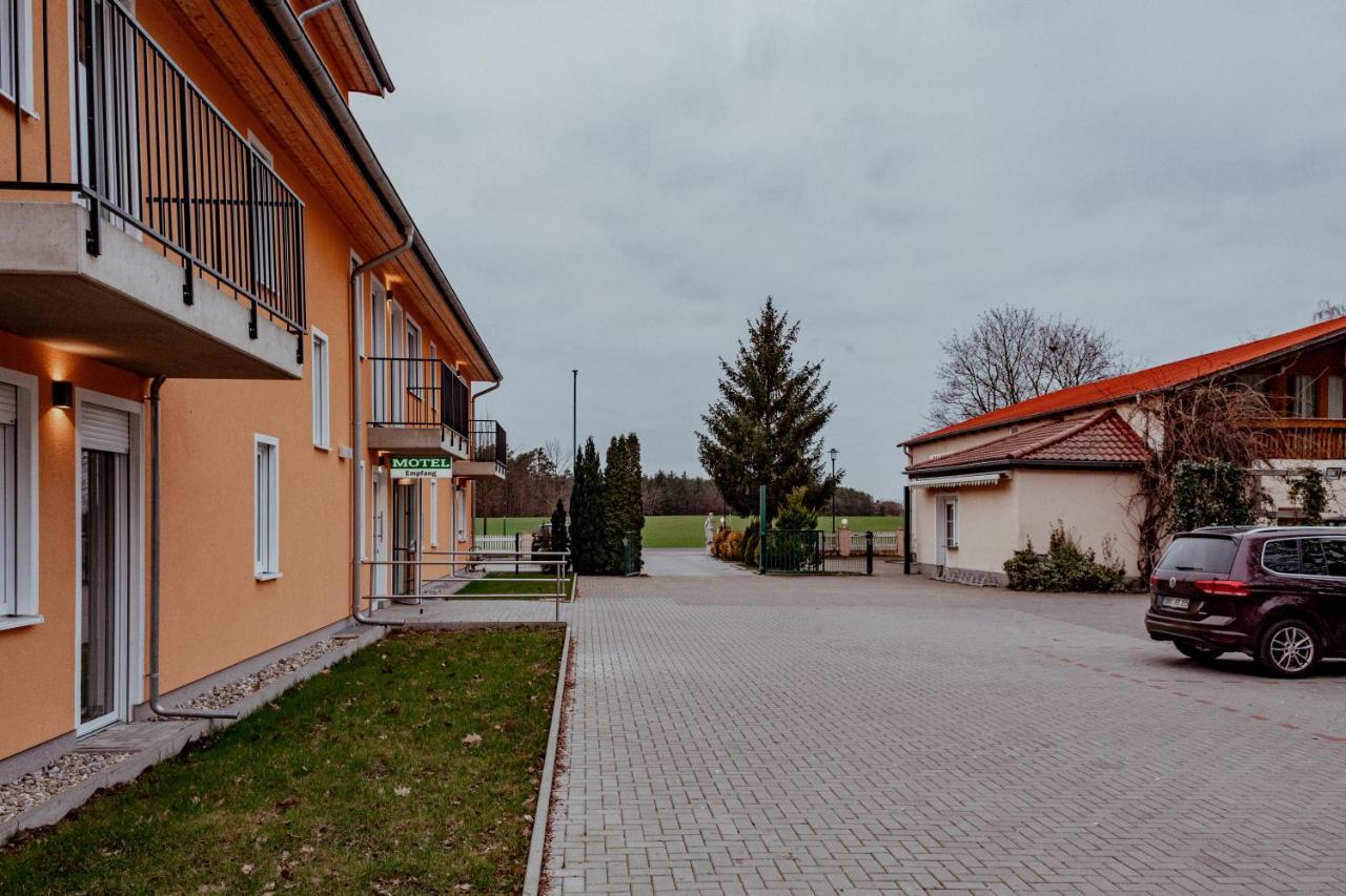 Motel Zur Dachsbaude Wandlitz Dış mekan fotoğraf